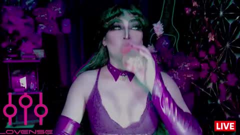 THE QUEEN ALPHA   Queen Medusa Prey online show from February 3, 2026, 2:53 am