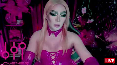 THE QUEEN ALPHA   Queen Medusa Prey online show from February 14, 2026, 8:11 am