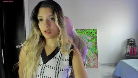 Snapshot of meduza_sexy_caramel chatting on December 3, 2024, 4:06 pm Baio online show from December 3, 2024, 4:06 pm