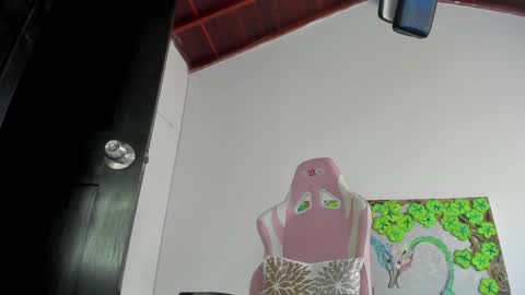 Snapshot of meduza_sexy_caramel chatting on December 20, 2024, 4:36 pm Baio online show from December 20, 2024, 4:36 pm