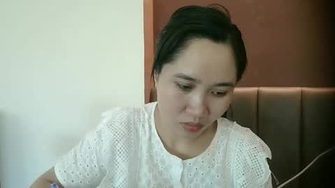 meena_11 online show from May 15, 2026, 4:19 am