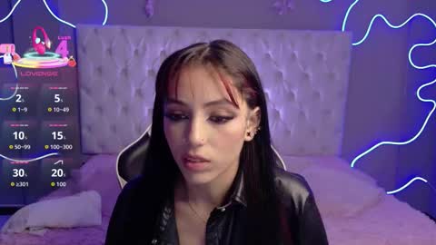 Megan  online show from November 25, 2025, 4:01 am