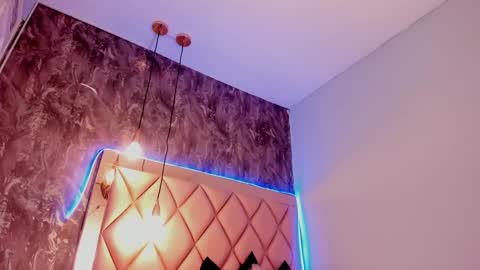 Snapshot of megan_and_clohe chatting on February 20, 2025, 7:08 pm M E G A N online show from February 20, 2025, 7:08 pm