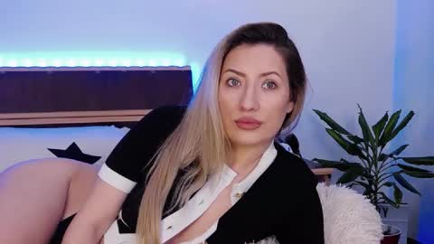 Snapshot of megan_blazee chatting on February 21, 2025, 8:27 pm Megan Blazee online show from February 21, 2025, 8:27 pm