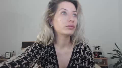 Snapshot of megan_blazee chatting on September 14, 2025, 6:07 pm Megan Blazee online show from September 14, 2025, 6:07 pm