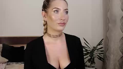 Snapshot of megan_blazee chatting on September 24, 2025, 7:06 pm Megan Blazee online show from September 24, 2025, 7:06 pm