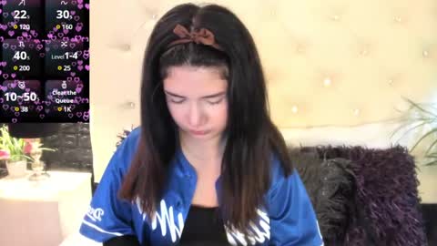     online show from December 6, 2024, 11:44 am