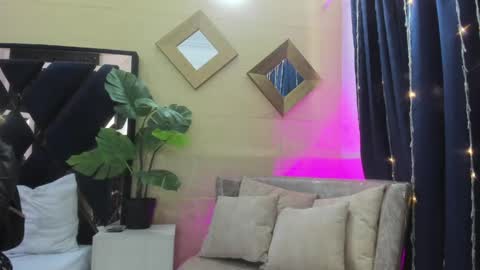     online show from April 10, 2026, 12:21 pm