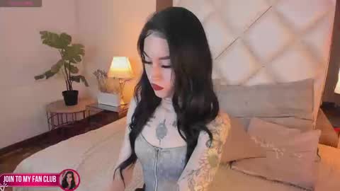 Snapshot of megan_dh chatting on September 12, 2025, 1:00 pm Megan online show from September 12, 2025, 1:00 pm