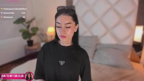 Snapshot of megan_dh chatting on September 18, 2025, 1:57 pm Megan online show from September 18, 2025, 1:57 pm