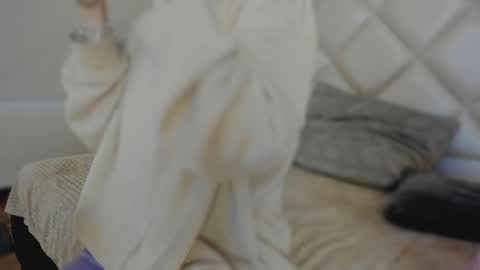 Snapshot of megan_dh chatting on September 20, 2025, 12:17 pm Megan online show from September 20, 2025, 12:17 pm