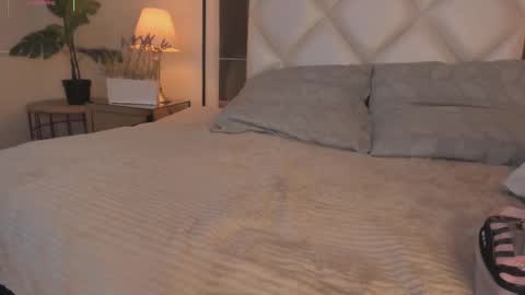 Snapshot of megan_dh chatting on October 22, 2025, 11:54 am Megan online show from October 22, 2025, 11:54 am