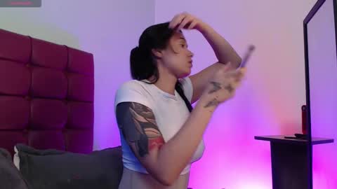 Valentina online show from December 5, 2025, 3:04 am