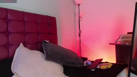 Valentina online show from March 9, 2026, 1:37 pm