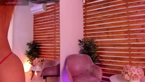 Snapshot of megan_raiin chatting on September 10, 2025, 8:58 am megan_raiin online show from September 10, 2025, 8:58 am