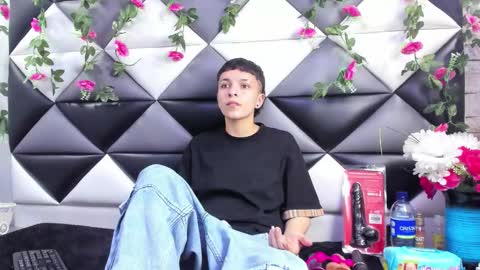 megan_thompsonn_ online show from September 20, 2025, 2:23 am