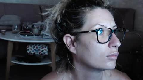 Snapshot of meganblazex chatting on August 4, 2026, 6:32 pm Megan online show from August 4, 2026, 6:32 pm