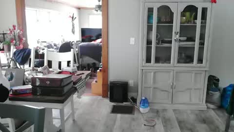 Snapshot of meganfitzy chatting on March 3, 2025, 10:20 pm GlamTransGoddess online show from March 3, 2025, 10:20 pm