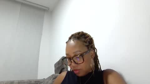 Snapshot of meganhotxx2 chatting on April 1, 2026, 1:06 am megan online show from April 1, 2026, 1:06 am