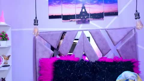 Snapshot of megann_noa chatting on November 11, 2025, 7:25 pm Megann Noa online show from November 11, 2025, 7:25 pm