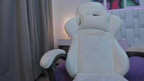 Megan Queen online show from April 6, 2026, 12:28 pm