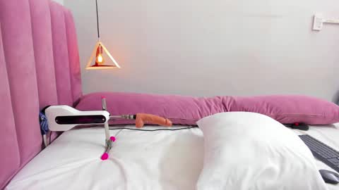 Snapshot of megansaenz_1 chatting on October 15, 2025, 8:09 pm Megan online show from October 15, 2025, 8:09 pm