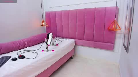 Snapshot of megansaenz_1 chatting on October 16, 2025, 7:59 pm Megan online show from October 16, 2025, 7:59 pm