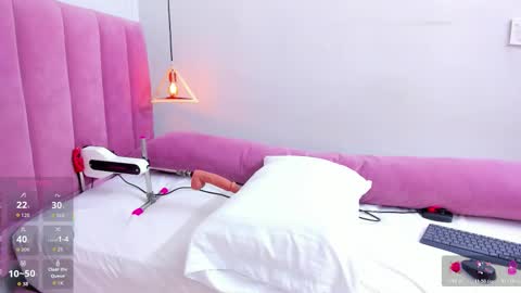 Snapshot of megansaenz_1 chatting on October 17, 2025, 7:27 pm Megan online show from October 17, 2025, 7:27 pm