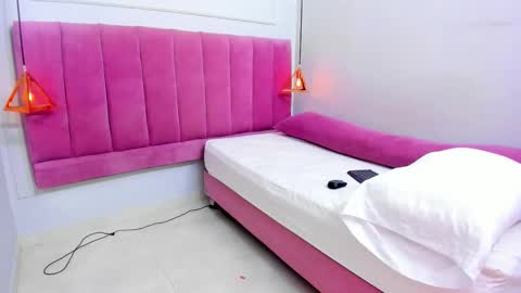 Snapshot of megansaenz_1 chatting on October 20, 2025, 7:58 pm Megan online show from October 20, 2025, 7:58 pm