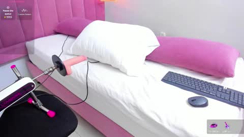 Snapshot of megansaenz_1 chatting on November 1, 2025, 8:33 pm Megan online show from November 1, 2025, 8:33 pm