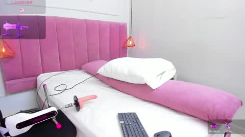 Snapshot of megansaenz_1 chatting on November 4, 2025, 7:46 pm Megan online show from November 4, 2025, 7:46 pm