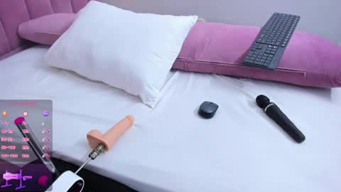 Megan  online show from April 2, 2026, 7:33 pm