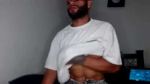 meganseaxson online show from November 5, 2025, 6:02 am