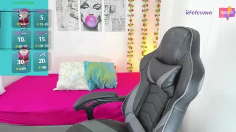 MEGAN  online show from December 30, 2024, 11:38 pm