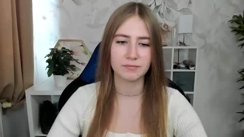 Snapshot of meganx_candy chatting on October 29, 2025, 1:35 pm Megan online show from October 29, 2025, 1:35 pm