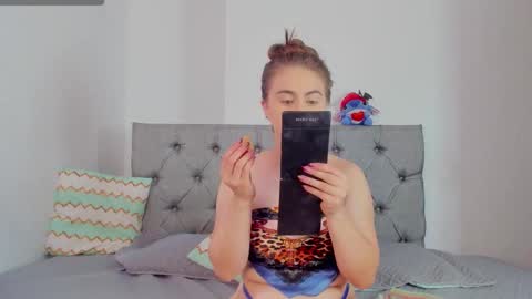 megansammy online show from December 22, 2025, 7:33 pm