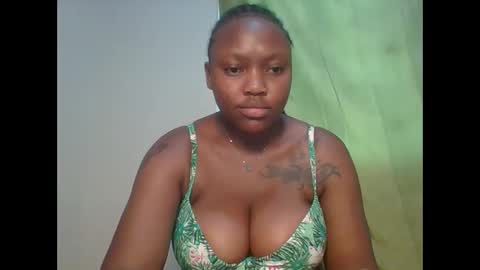 Snapshot of meghan_spice chatting on September 22, 2025, 11:45 am meghan_spice online show from September 22, 2025, 11:45 am