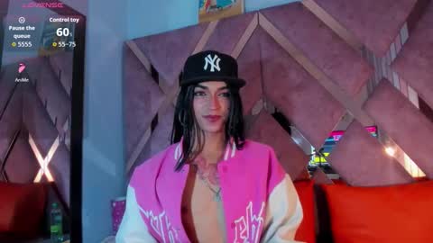meghanqueen__ online show from February 17, 2026, 4:09 am
