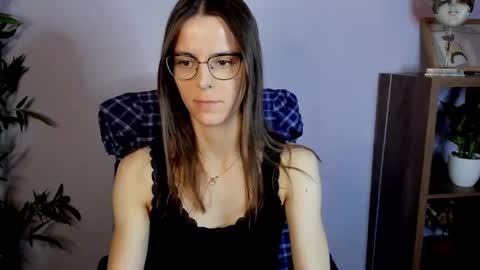 Megi online show from March 7, 2025, 8:44 pm