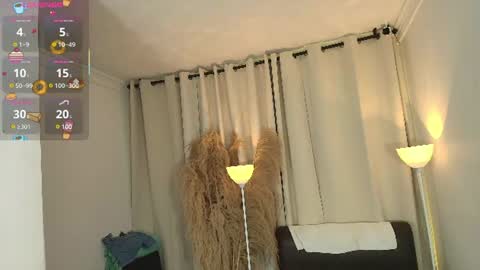 meii_luna online show from July 8, 2026, 12:42 pm