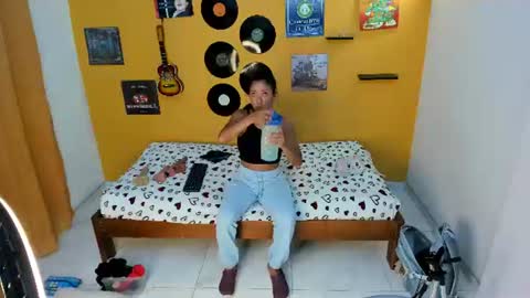 Snapshot of meisevil77 chatting on June 23, 2026, 1:58 am MEIS online show from June 23, 2026, 1:58 am