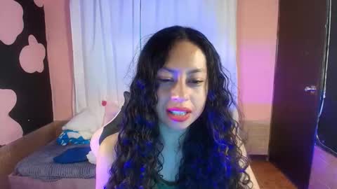 Snapshot of meisy_latina_ chatting on February 27, 2026, 10:21 pm meisy_latina_ online show from February 27, 2026, 10:21 pm