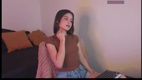 mel0dy_cute online show from October 8, 2025, 5:27 am