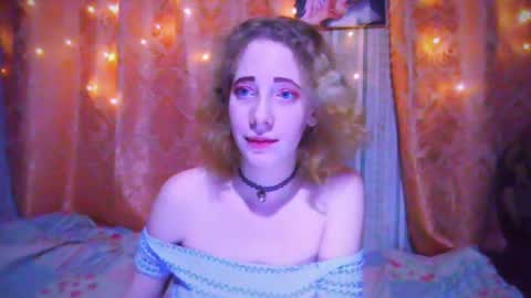 Snapshot of mel_mellie chatting on December 20, 2024, 6:45 pm Mel Mellie online show from December 20, 2024, 6:45 pm