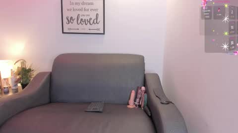 Snapshot of melan_owen chatting on September 23, 2025, 10:40 am melan_owen online show from September 23, 2025, 10:40 am