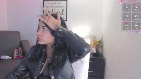 Snapshot of melan_owen chatting on October 25, 2025, 11:07 am melan_owen online show from October 25, 2025, 11:07 am