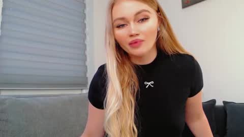 Snapshot of melani_a chatting on February 2, 2026, 11:31 am Melania online show from February 2, 2026, 11:31 am