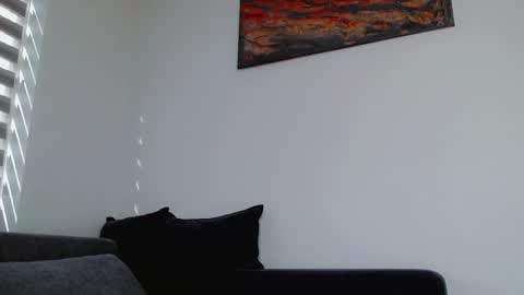 Snapshot of melani_a chatting on March 9, 2026, 12:20 pm Melania online show from March 9, 2026, 12:20 pm