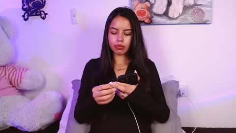 Snapshot of melani_bear chatting on February 11, 2026, 3:39 pm MELANI online show from February 11, 2026, 3:39 pm