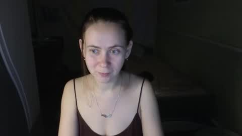 Snapshot of melania____ chatting on November 16, 2025, 7:41 pm Mila online show from November 16, 2025, 7:41 pm